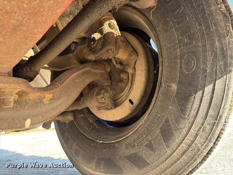 image for item FN2684 1996 International COF-9670 semi truck