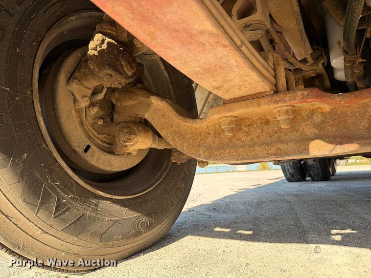 image for item FN2684 1996 International COF-9670 semi truck