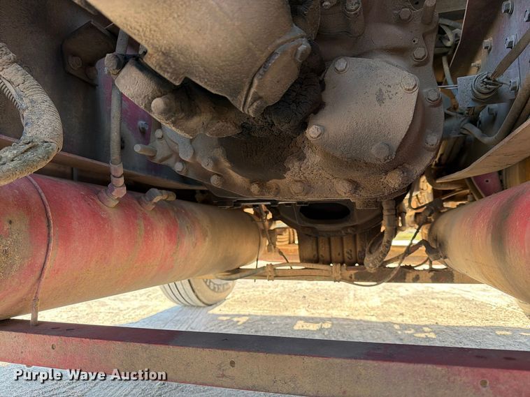 image for item FN2684 1996 International COF-9670 semi truck