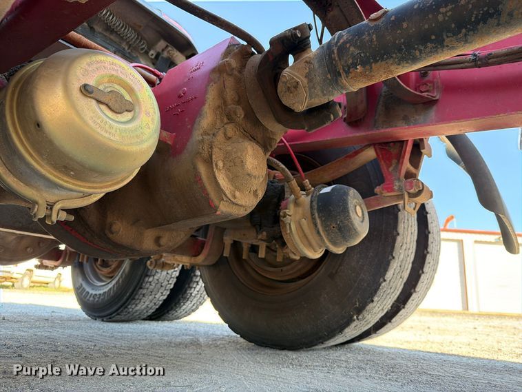 image for item FN2684 1996 International COF-9670 semi truck