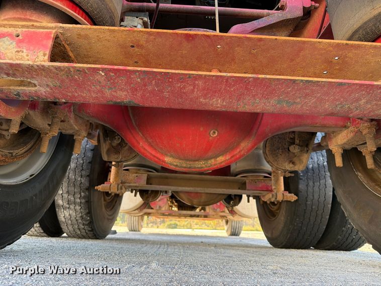 image for item FN2684 1996 International COF-9670 semi truck