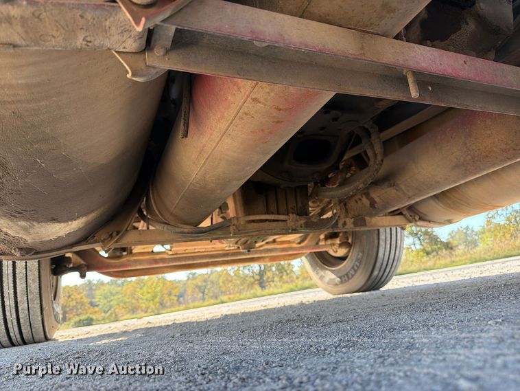 image for item FN2684 1996 International COF-9670 semi truck