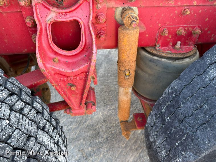 image for item FN2684 1996 International COF-9670 semi truck