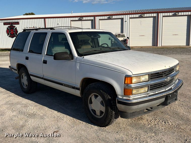 image for item FN2685 1998 Chevrolet Tahoe SUV