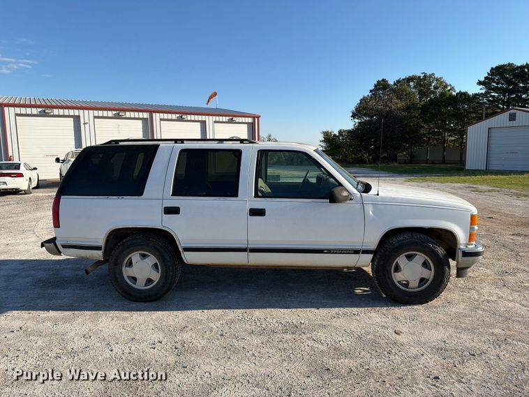 image for item FN2685 1998 Chevrolet Tahoe SUV