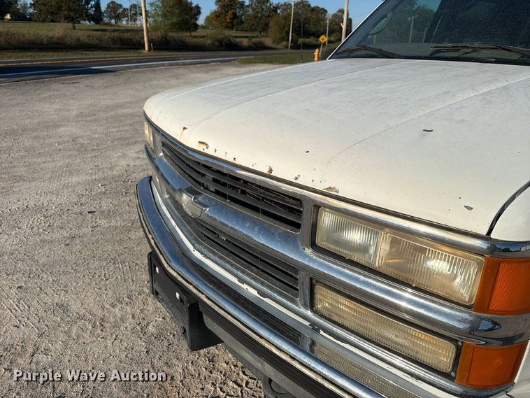 image for item FN2685 1998 Chevrolet Tahoe SUV