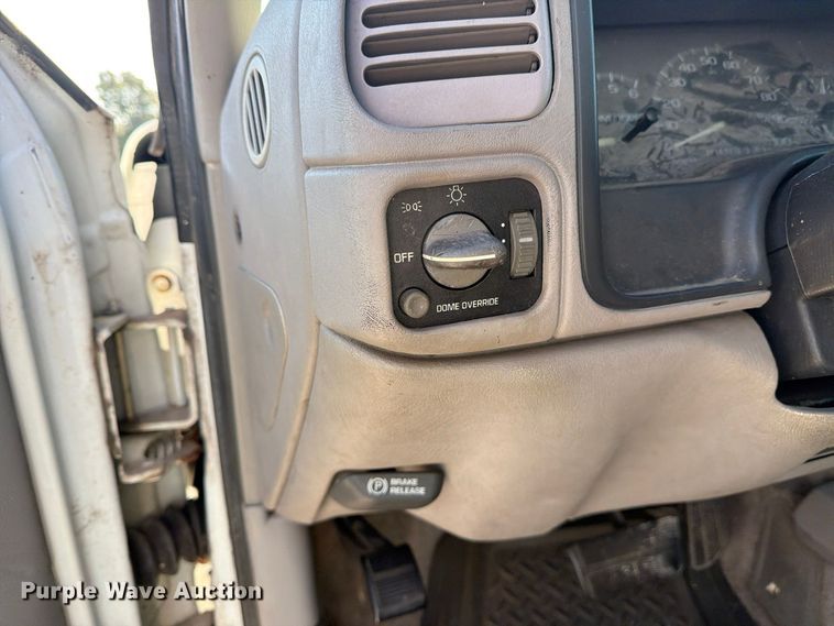 image for item FN2685 1998 Chevrolet Tahoe SUV