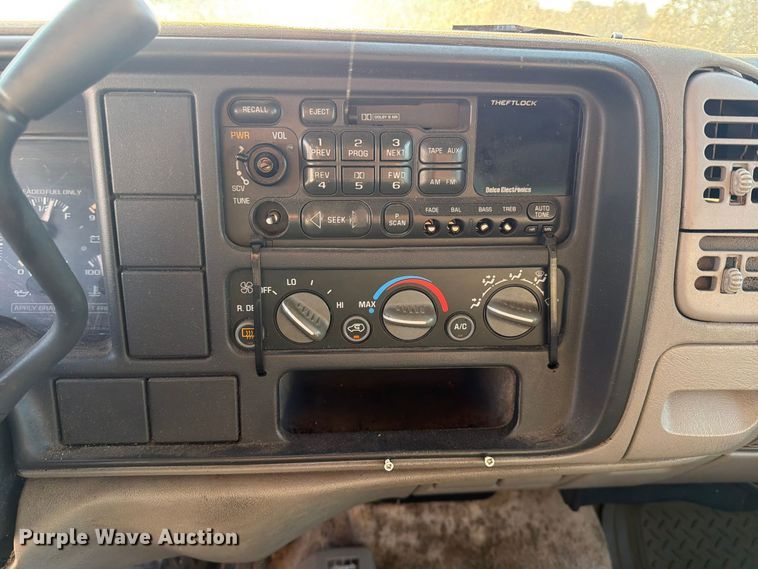 image for item FN2685 1998 Chevrolet Tahoe SUV