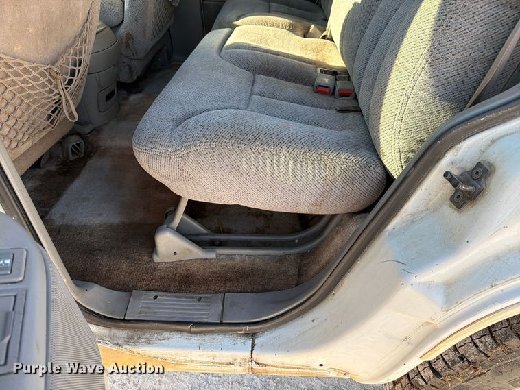 image for item FN2685 1998 Chevrolet Tahoe SUV