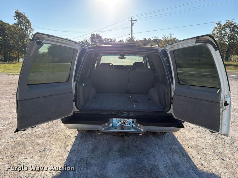 image for item FN2685 1998 Chevrolet Tahoe SUV