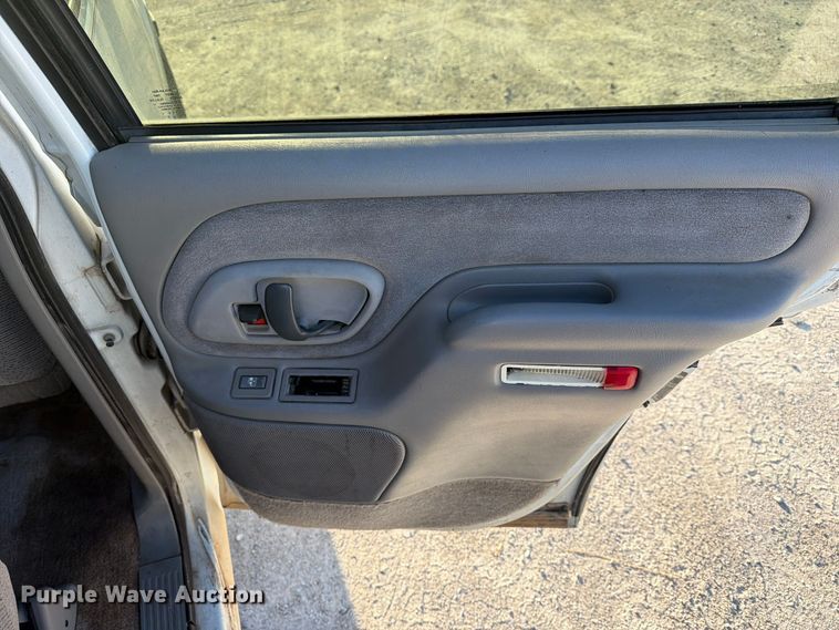 image for item FN2685 1998 Chevrolet Tahoe SUV