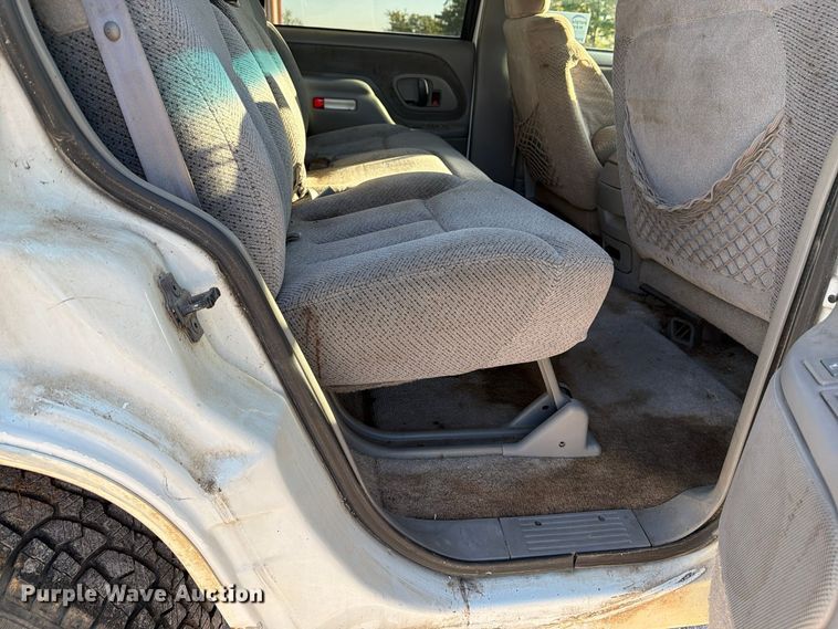 image for item FN2685 1998 Chevrolet Tahoe SUV