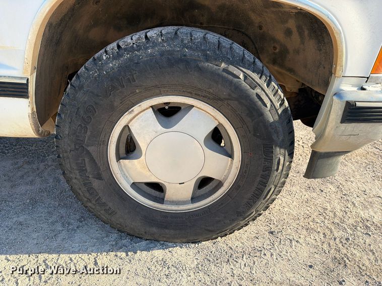 image for item FN2685 1998 Chevrolet Tahoe SUV