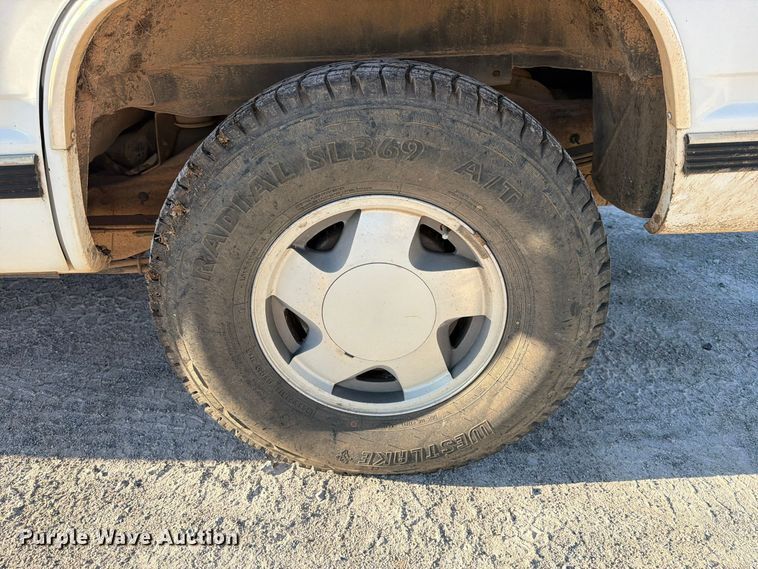 image for item FN2685 1998 Chevrolet Tahoe SUV