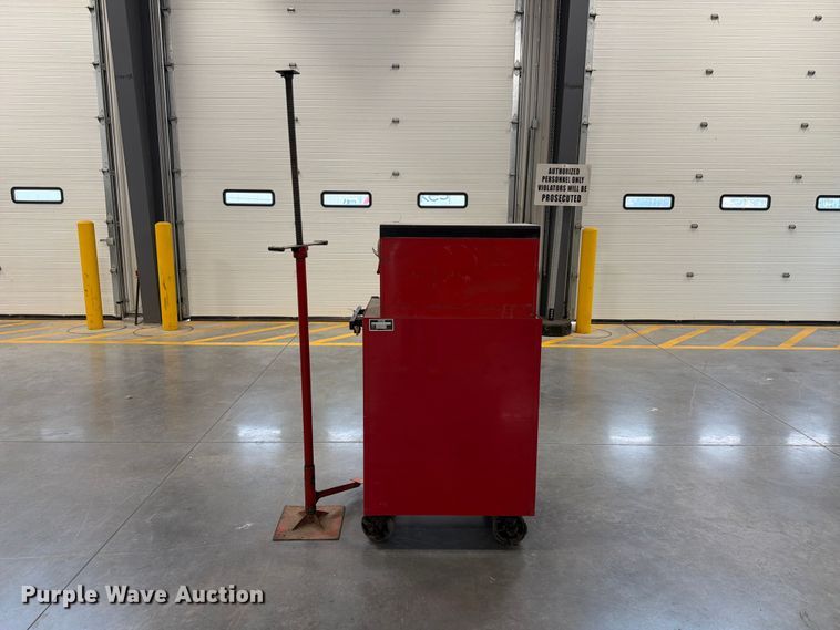 image for item FP3204 2003 Matco Tools MB3315RB tool box