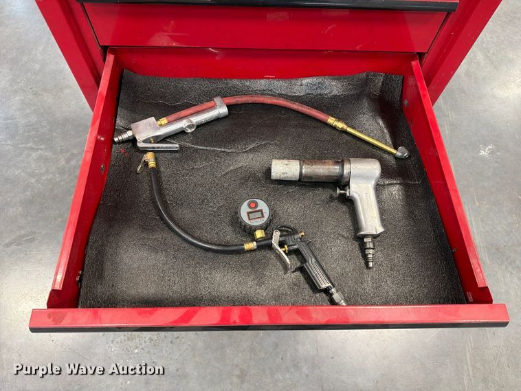 image for item FP3204 2003 Matco Tools MB3315RB tool box