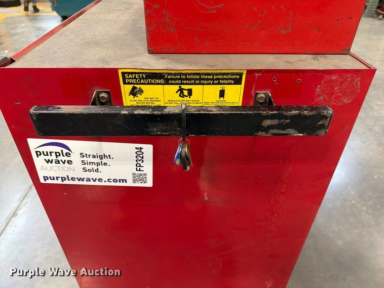 image for item FP3204 2003 Matco Tools MB3315RB tool box