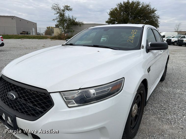 image for item FP3206 2017 Ford Taurus Police Interceptor 