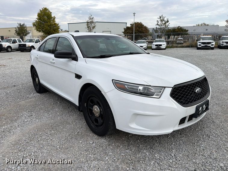 image for item FP3209 2017 Ford Taurus Police Interceptor 