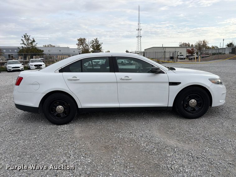 image for item FP3209 2017 Ford Taurus Police Interceptor 