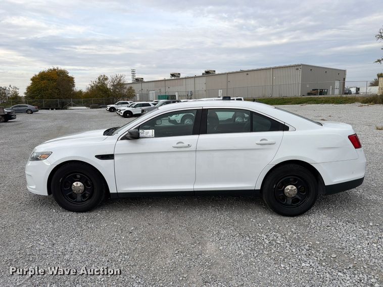 image for item FP3209 2017 Ford Taurus Police Interceptor 