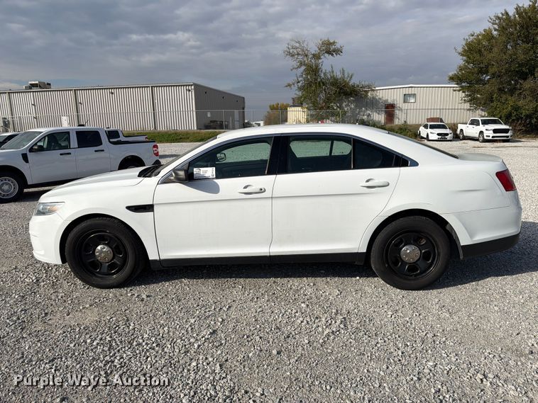 image for item FP3210 2019 Ford Taurus Police Interceptor 