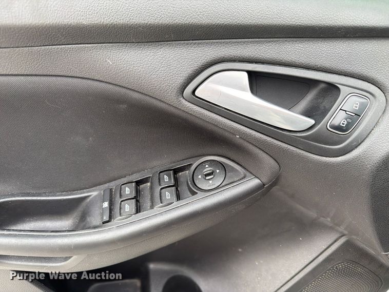 image for item FP3211 2017 Ford Focus 