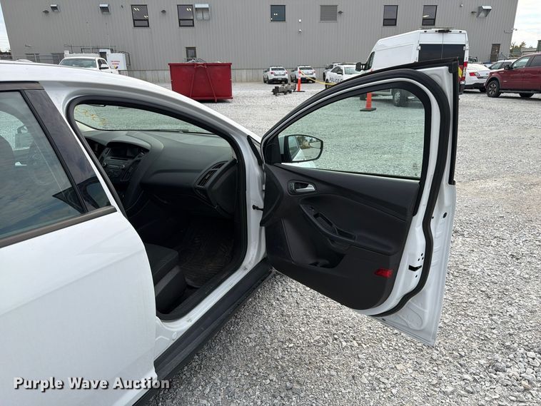 image for item FP3211 2017 Ford Focus 