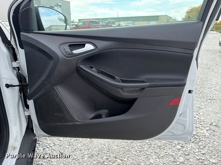 image for item FP3211 2017 Ford Focus 