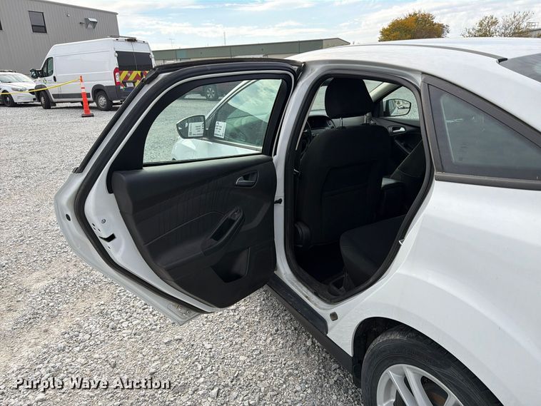 image for item FP3211 2017 Ford Focus 