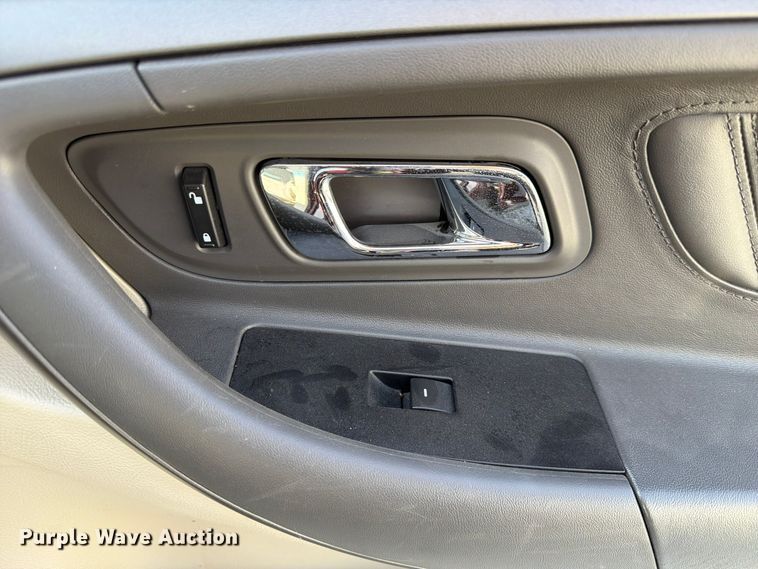 image for item FP3213 2011 Ford Taurus 