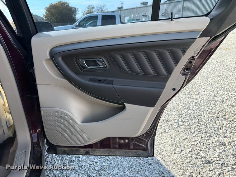 image for item FP3213 2011 Ford Taurus 