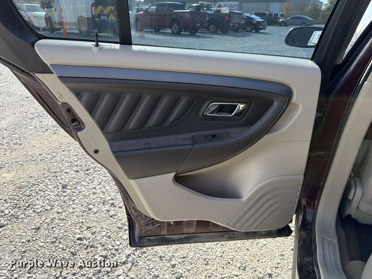 image for item FP3213 2011 Ford Taurus 