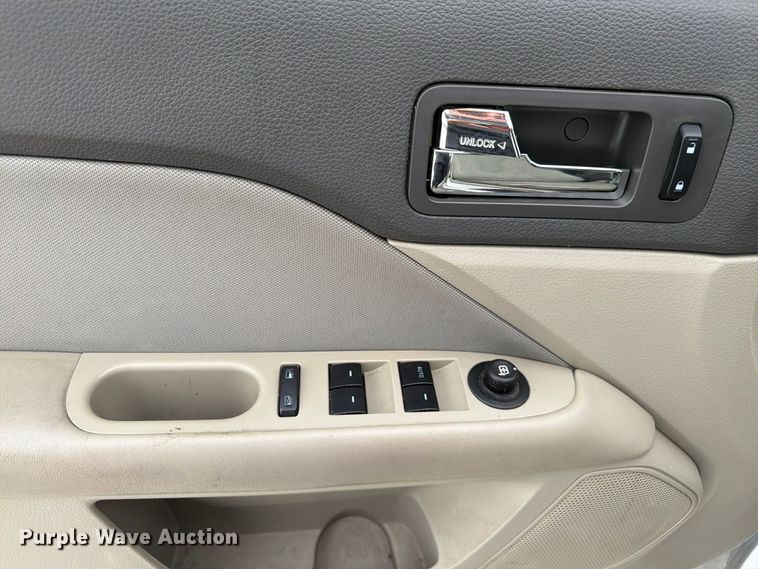 image for item FP3214 2012 Ford Fusion 