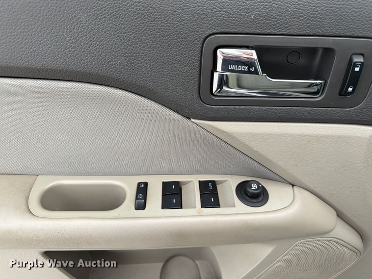 image for item FP3215 2012 Ford Fusion 