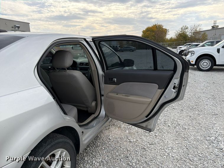 image for item FP3215 2012 Ford Fusion 