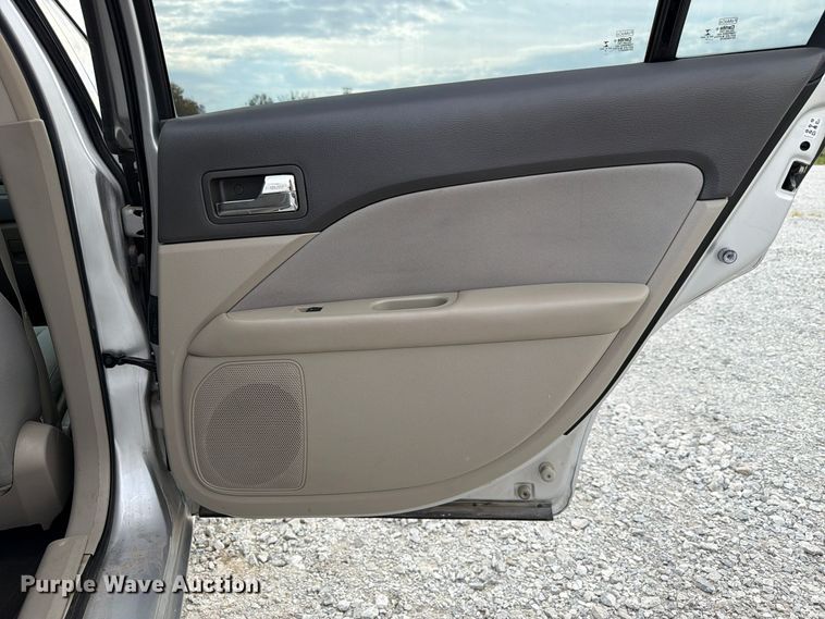 image for item FP3215 2012 Ford Fusion 