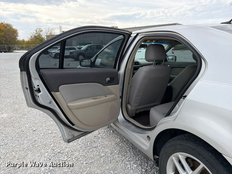 image for item FP3215 2012 Ford Fusion 