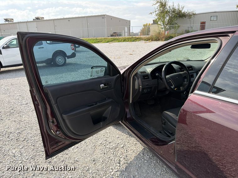 image for item FP3216 2011 Ford Fusion SE 