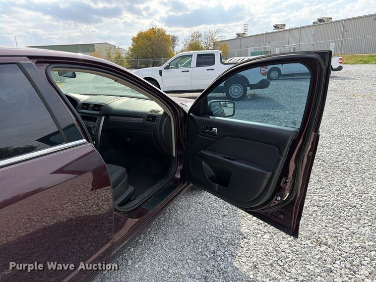 image for item FP3216 2011 Ford Fusion SE 