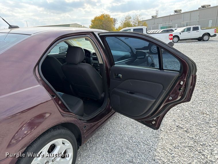 image for item FP3216 2011 Ford Fusion SE 