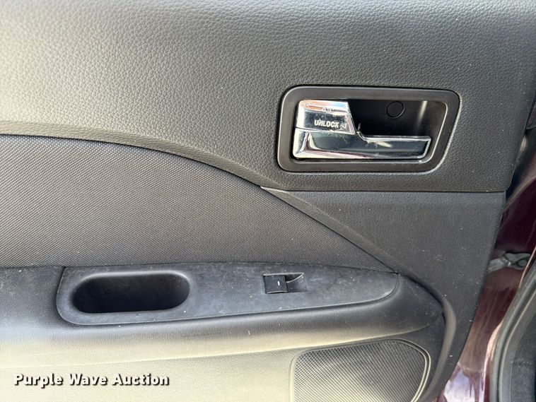 image for item FP3216 2011 Ford Fusion SE 