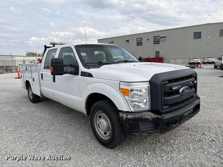 image for item FP3218 2015 Ford F250 Super Duty Crew Cab utility bed pickup truck