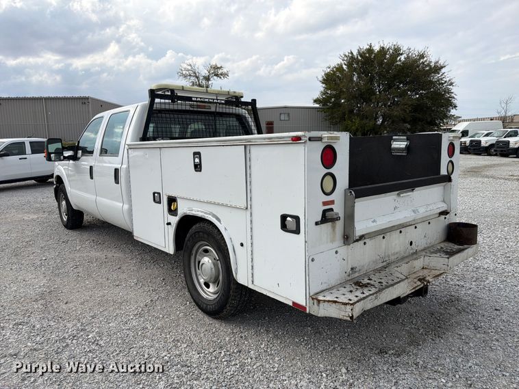 image for item FP3218 2015 Ford F250 Super Duty Crew Cab utility bed pickup truck