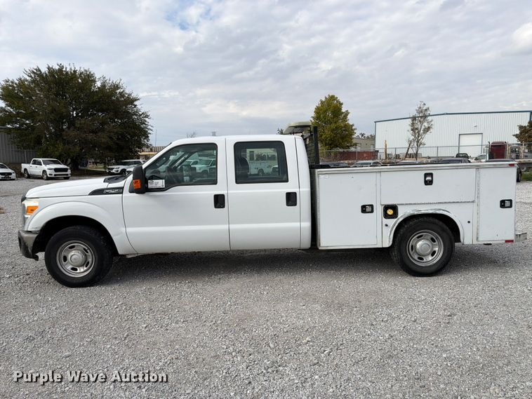 image for item FP3218 2015 Ford F250 Super Duty Crew Cab utility bed pickup truck