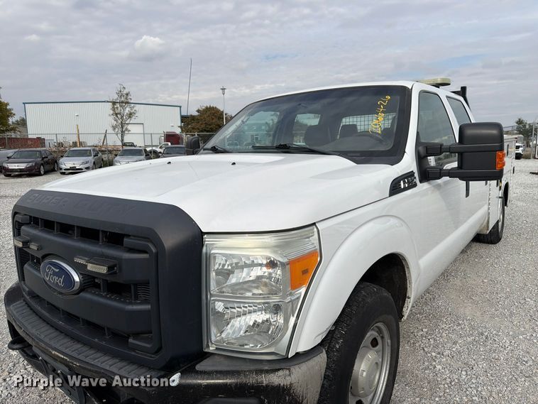 image for item FP3218 2015 Ford F250 Super Duty Crew Cab utility bed pickup truck