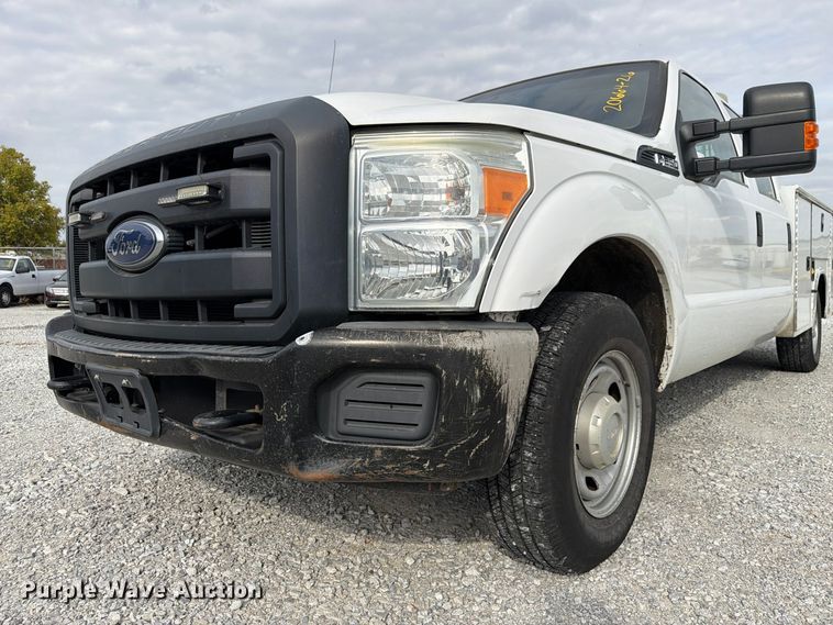 image for item FP3218 2015 Ford F250 Super Duty Crew Cab utility bed pickup truck