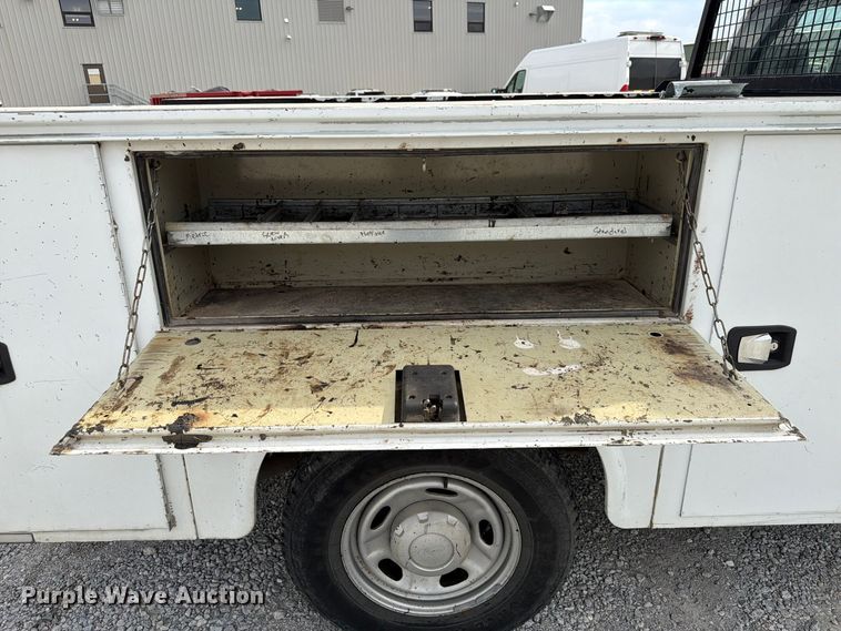 image for item FP3218 2015 Ford F250 Super Duty Crew Cab utility bed pickup truck