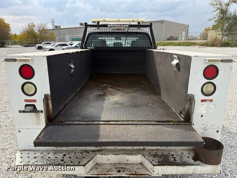 image for item FP3218 2015 Ford F250 Super Duty Crew Cab utility bed pickup truck
