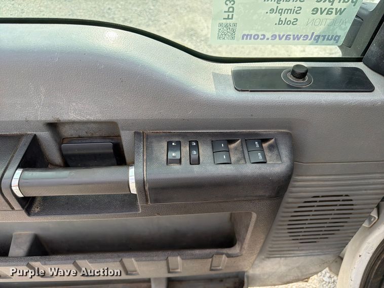 image for item FP3218 2015 Ford F250 Super Duty Crew Cab utility bed pickup truck